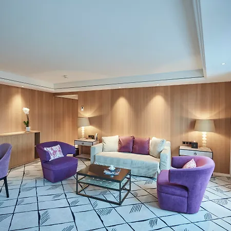 Storchen - Lifestyle Boutique Готель 5*