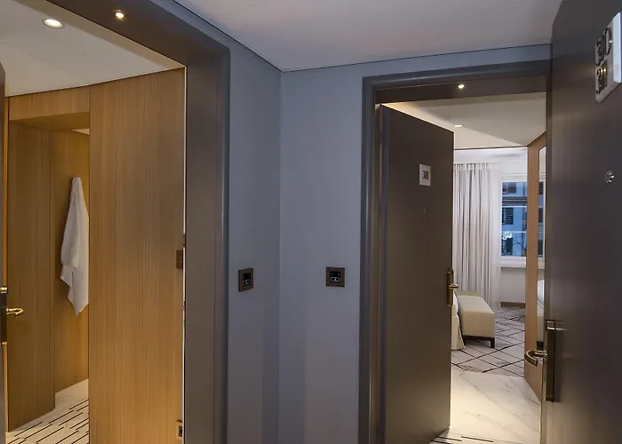 Storchen - Lifestyle Boutique מלון 5*